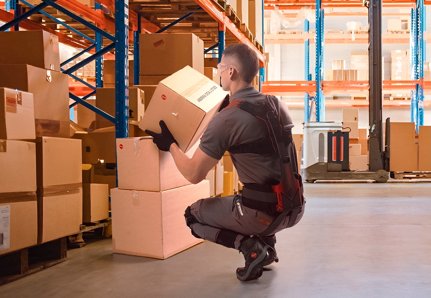 Worker with Laevo Flex exoskeleton
