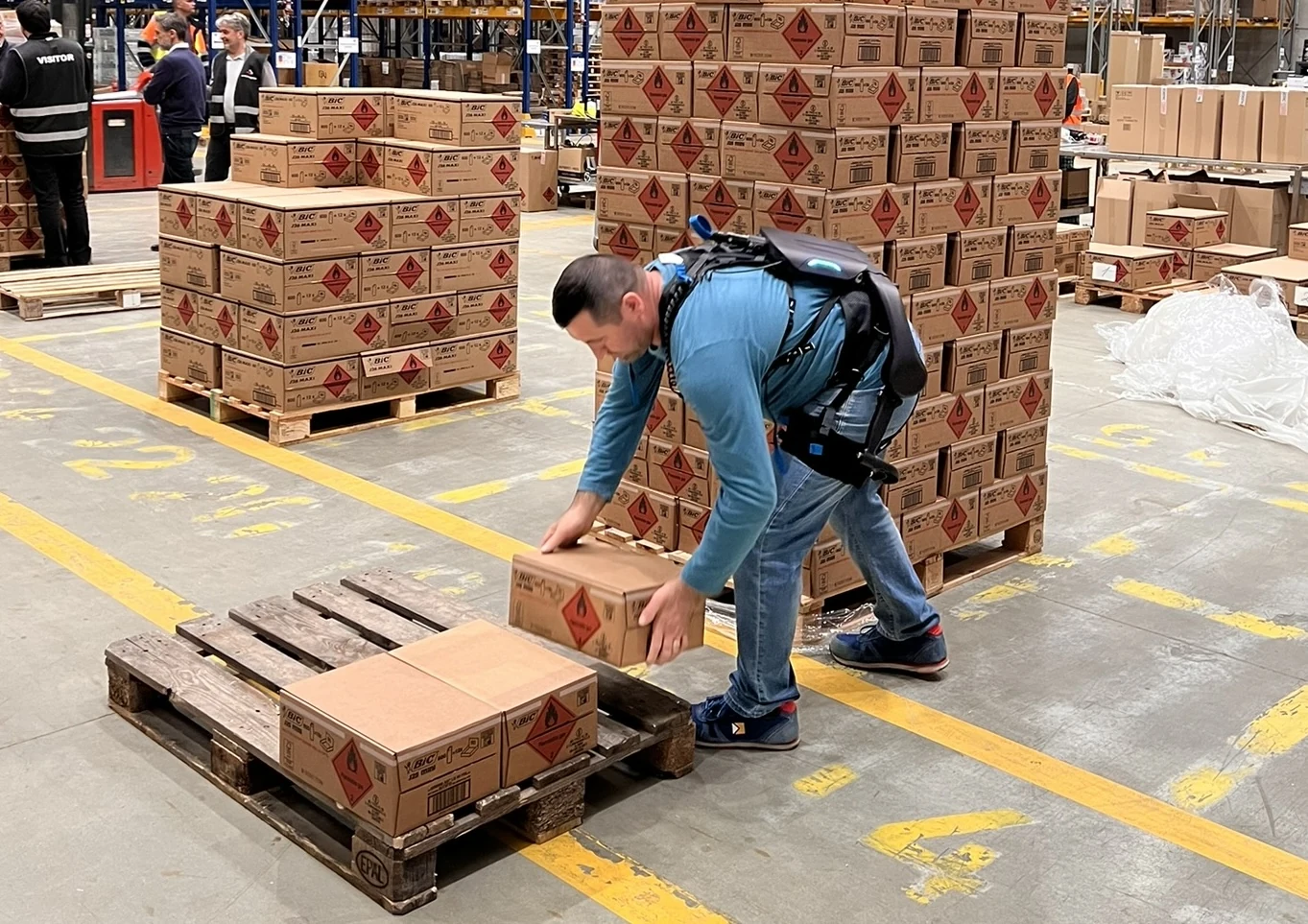 Worker with Proteso MOVI exoskeleton